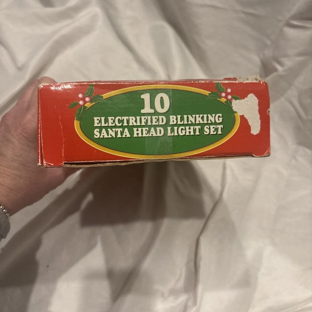 Vintage 10 Electrified Blinking Santa Head Christmas Light Set (1993) - NEW